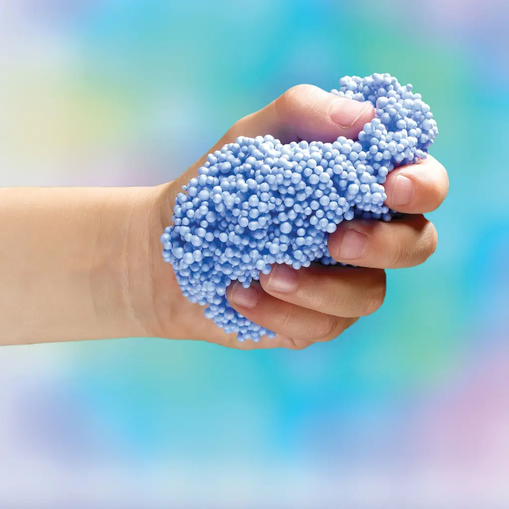 1906-Playfoam-hand_web.webp