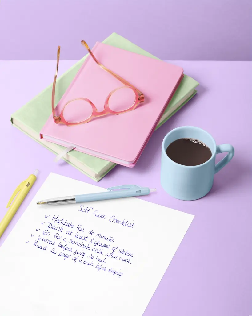 48A_M10-Pastel-Lifestyle-4 (2).webp