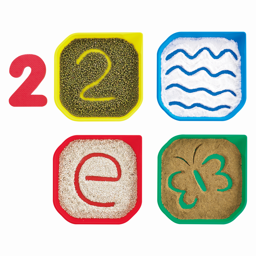 PLATEAUX DE TRI CARRES, LOT DE 4