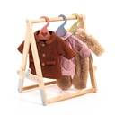 PENDERIE EN BOIS POUR VET. POUPEE