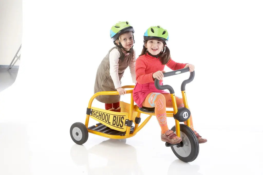 Italtrike_Pilot_300-19_active_web_schoolbus_69250-069250.webp