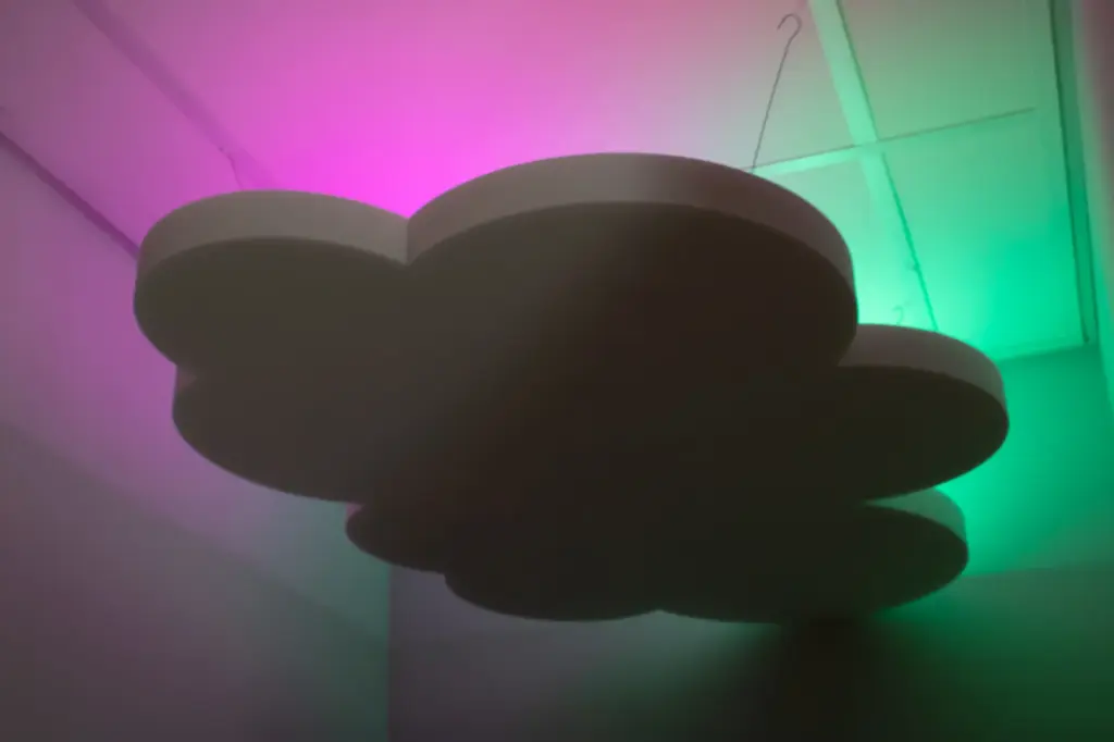 NUAGE ACOUSTIQUE LUMIÈRE SENSORIELLE